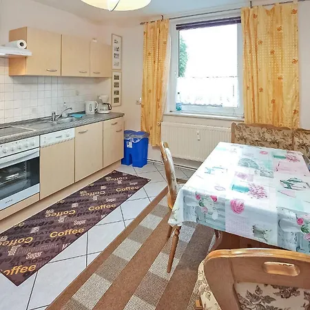 Ostseebad Breege Apartamento *